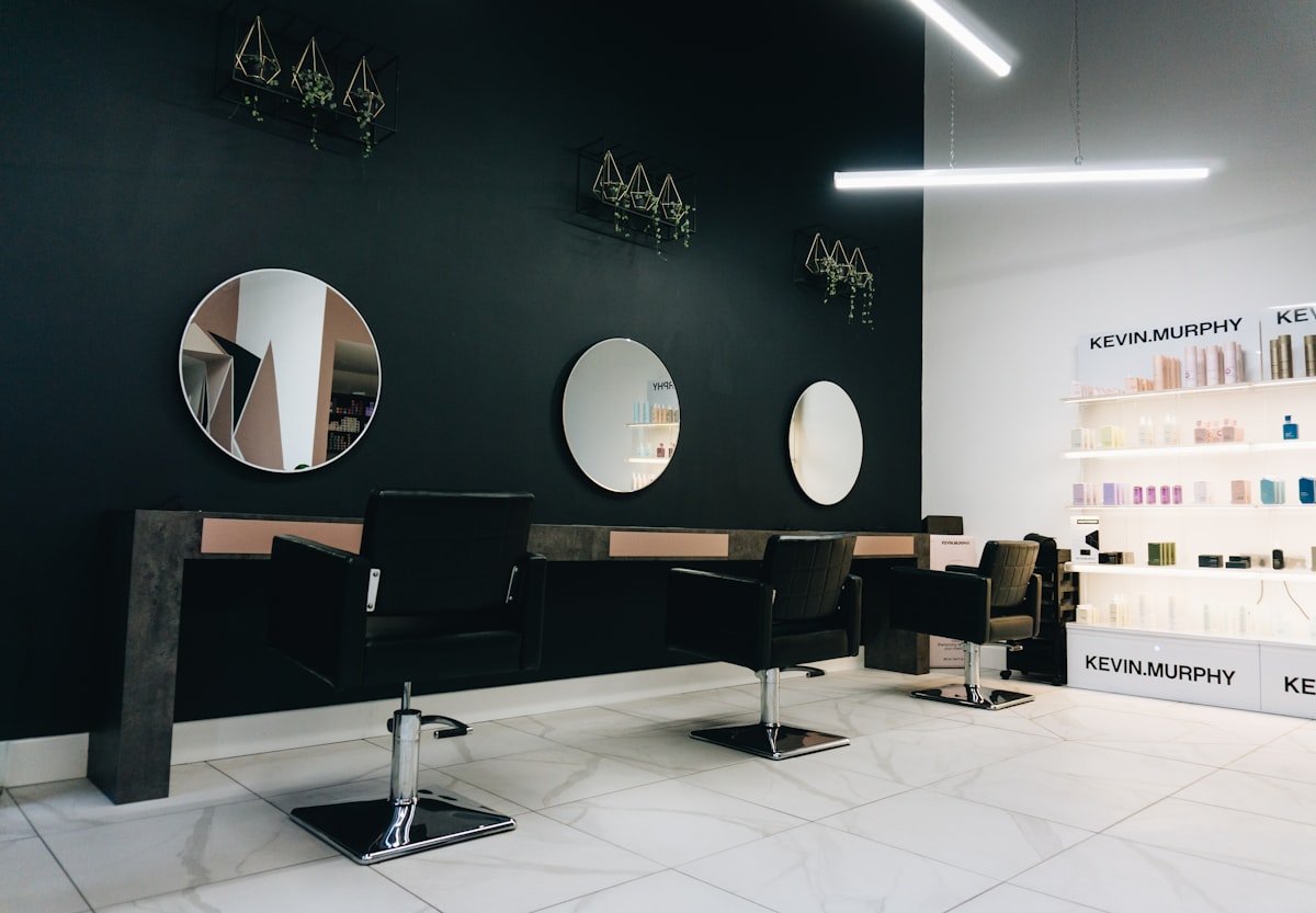 Nick&Ann Salon interior — premium grooming space